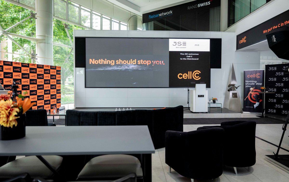 JSE_Group's tweet image. Today, orange and black will light up our building as we welcome @CellC  to the Main Board, ‘putting the C in JSE’ and powering a future of connectivity and the delivery of affordable, high-quality mobile services to millions of South Africans. Stay tuned for more!
#CellCListing…