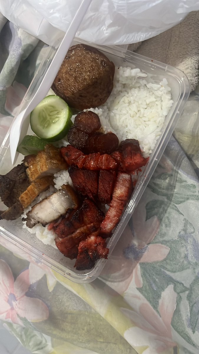 all of these babi meals just for 20.000..? jogja.. i love you.. 🩷🌷