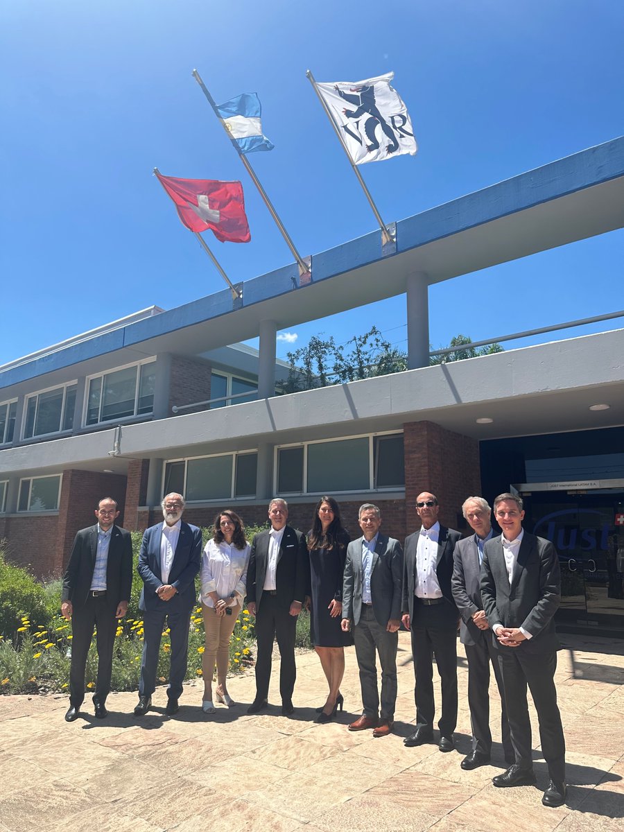 Una delegazione della CPE-S, guidata dal presidente <a href="/marcochiesa74/">Marco Chiesa</a>, è in missione a Buenos Aires 🇦🇷. Gli incontri con la Commissione Affari Esteri del Senato argentino e il Ministro degli Esteri <a href="/pabloquirno/">Pablo Quirno</a> hanno rafforzato le relazioni bilaterali e permesso di discutere le