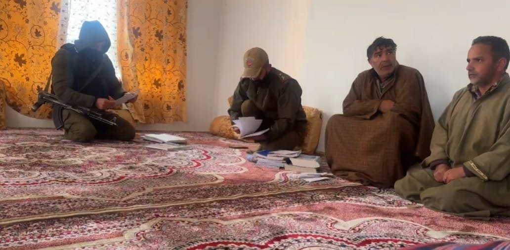 ians_india's tweet image. Kulgam, J&amp;amp;K: Kulgam Police conduct coordinated raids and searches across the district against the banned Jamaat-e-Islami (JeI), seizing electronic gadgets, documents during the operation

(Source J&amp;amp;K Police)