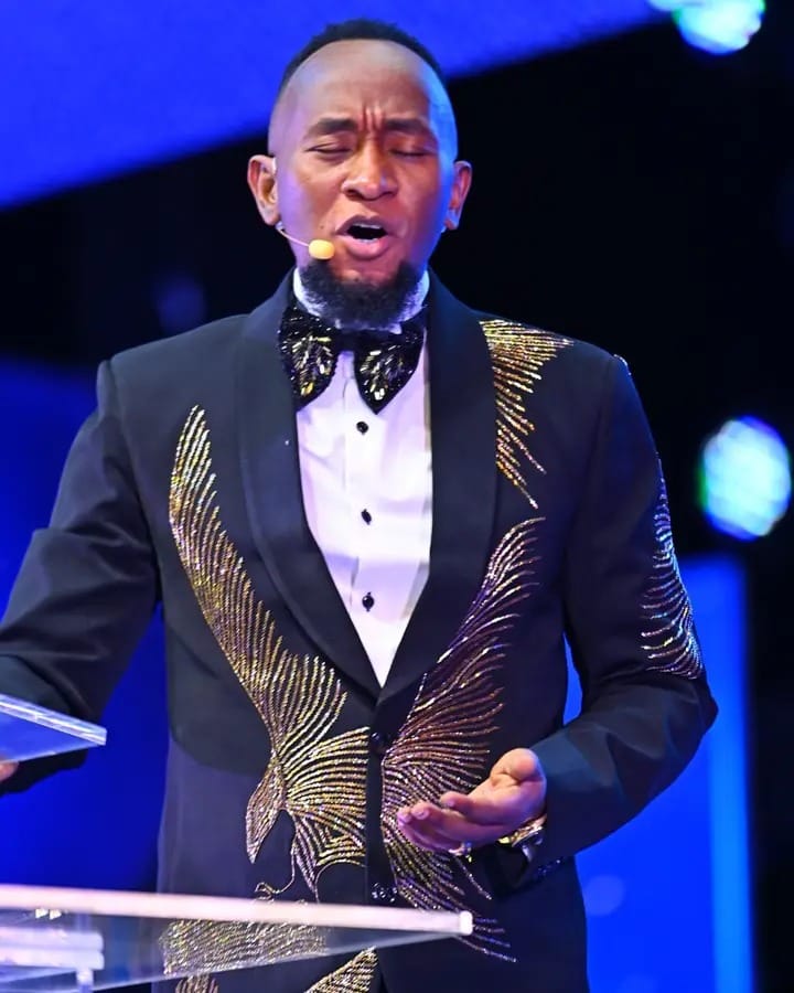 EmmOpio's tweet image. There are things in your life that have been waiting to bow

Now that you are Exalting The Name of Jesus, those things are going to bow

youtu.be/axDyr_ZQS_Y?si…

#ProphetElvisMbonye