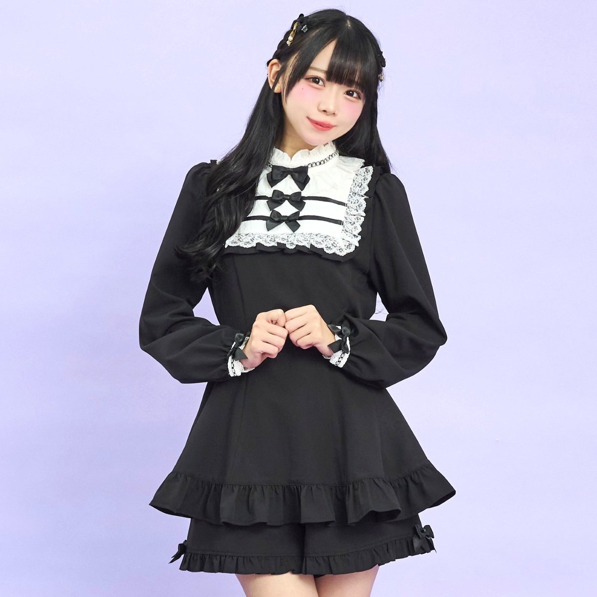 Pick Up
'25 AWできゅんと
ときめき、キラメキを！

ヨークレースに映える
3連ミニリボンがとびきりガーリー🐰🎄🎀
スタンド襟はクラシカルな雰囲気🥄💕
袖口やパンツ裾にミニリボンをプラス🍪🖤
x.gd/gOBzQ

店舗
x.gd/uku0y

#secrethoney
#シーハ二
#シークレットハニー