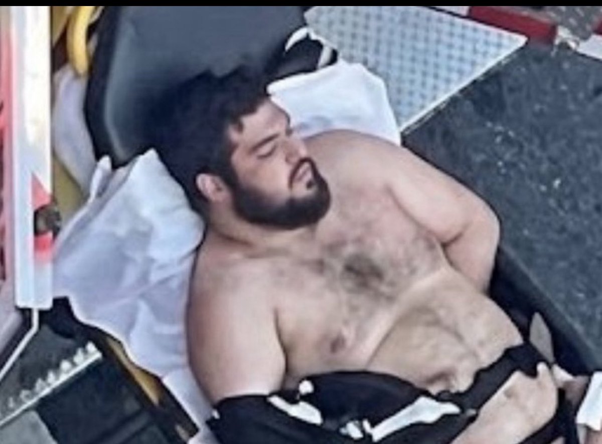 SW_Defender's tweet image. The U.S. has halted Afghan processing for a vetting review and the timing is no coincidence.

The White House shooter has been identified as Afghan national Rahmanullah Lakanwal, 29, from Khost.

This is the same chaos pattern playing out globally.
In Pakistan, Afghan and…