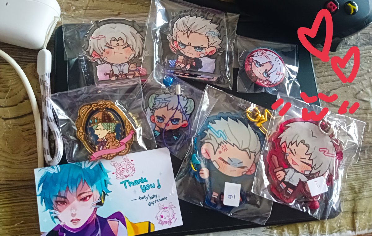 iiestrruu02's tweet photo. idk how long my hiatus will be (srry for inactivity 💔) but LOOK WHAT JUST ARRIVED 🤧😭all dmc merchs!!! ̶a̶n̶d̶ ̶s̶h̶o̶l̶m̶e̶s̶ ̶i̶s̶ ̶t̶h̶e̶r̶e̶ ̶t̶o̶o̶ ̶i̶g̶ all made by amazing @croiberi ♥️♥️!!!!!! MAKACIIWWW MUAAHHH 😚😚💖 https://t.co/3hFji9CdVH