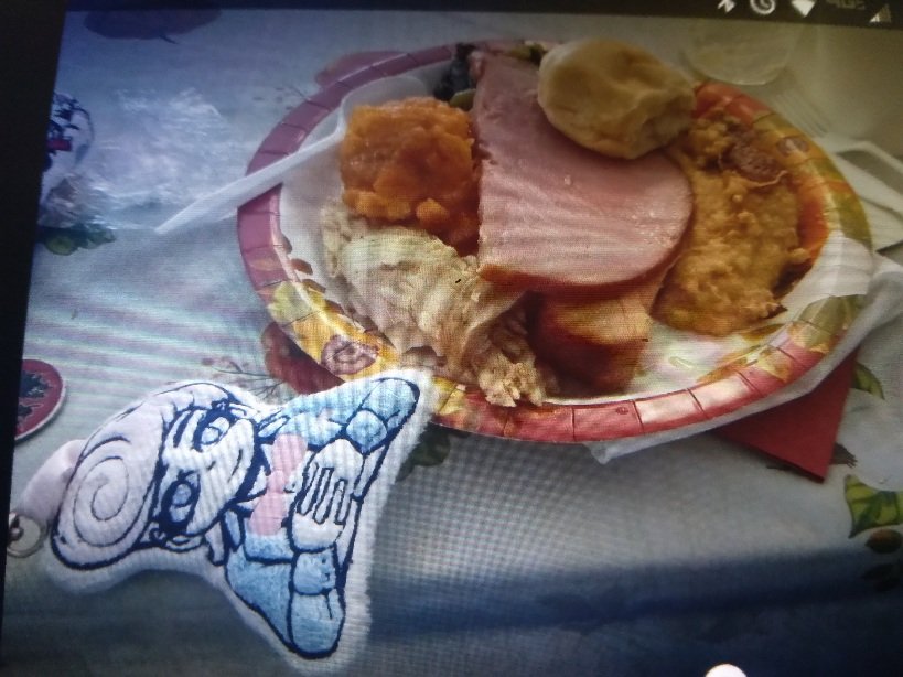 I went to my uncles Thanksgiving party. At the nursing home.
Some of the food I had to eat.
 Happy Thanksgiving to everyone!

🌹 🌼 🌸 🌻 🌹 🌹 💐 🌼 🌸 🌻 🌹