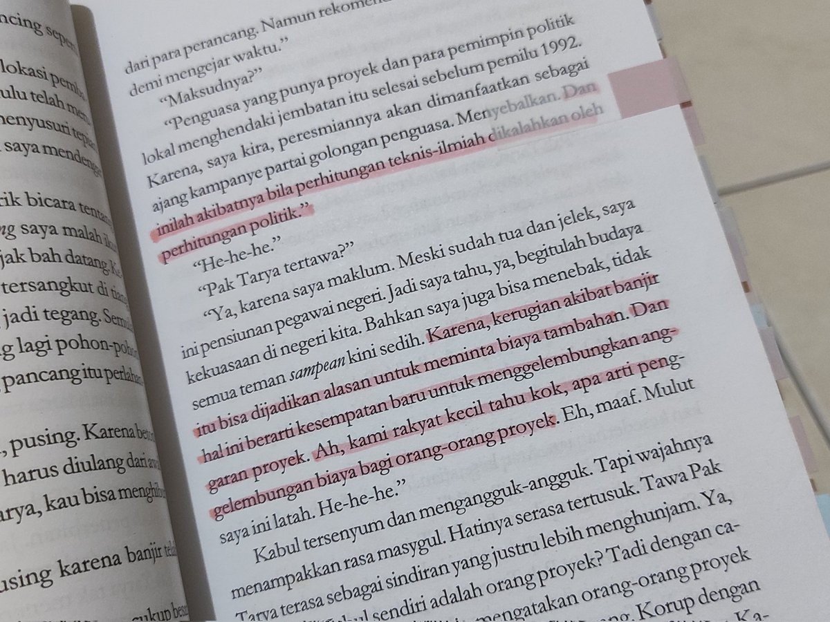 Ariiifds_'s tweet image. — Ulasan Buku —
Judul Buku: Orang Orang Proyek | Penulis: Ahmad Tohari | Penerbit: Mahatari | Cetakan Pertama 2004 | 227 hlm | 🌟 5,0/5,0 

#ulasan #buku #novel #ulasanbuku #booktwt #sirkusbacaan