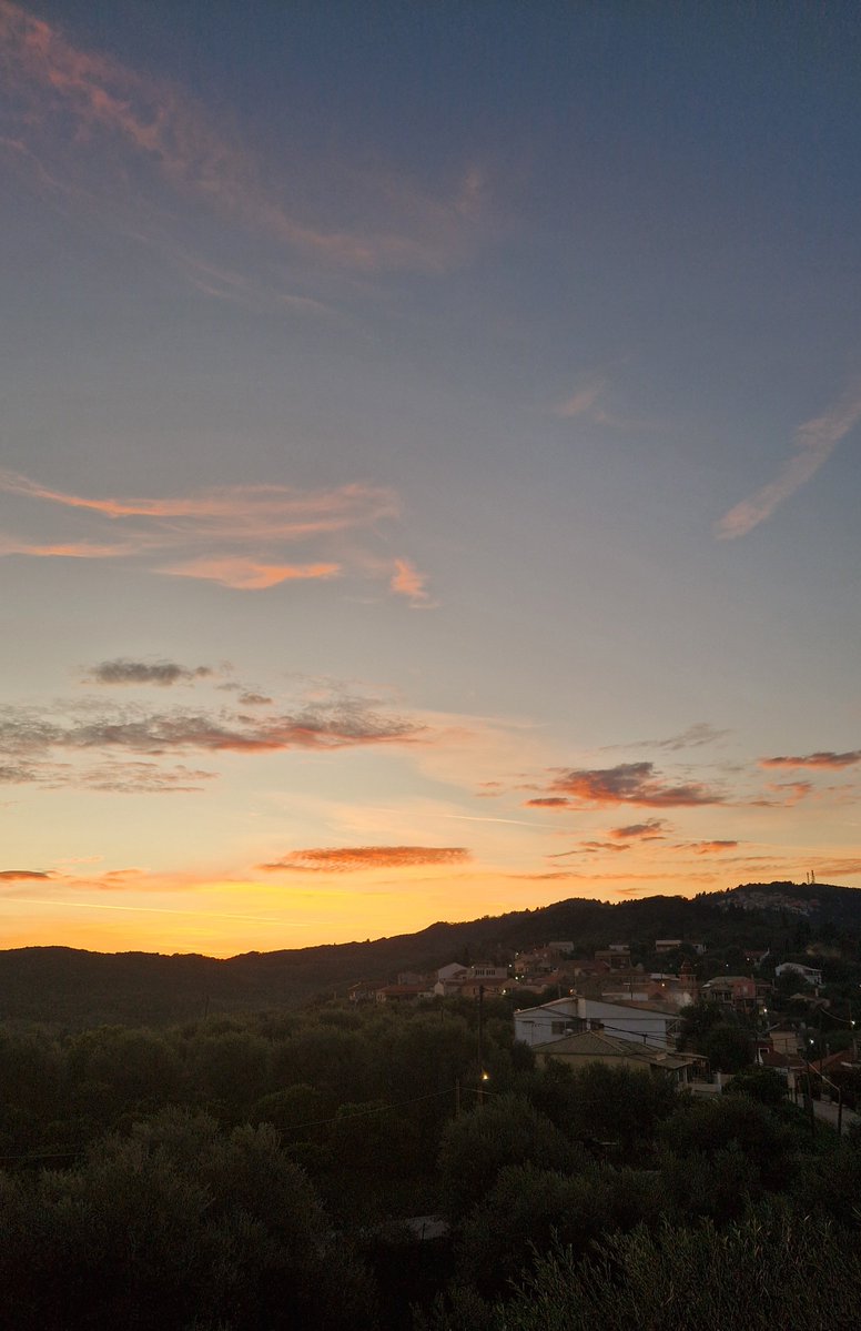 November sunset over South Corfu, seen from our guests deck at Little Iremía.

Book now to stay at Little Iremía in 2026 🌞 
Visit littleiremia.com or email us on email@littleiremia.com to find out more.

#corfu #korfu #corfou #corfù #corfú #Корфу #greece #greecestagram