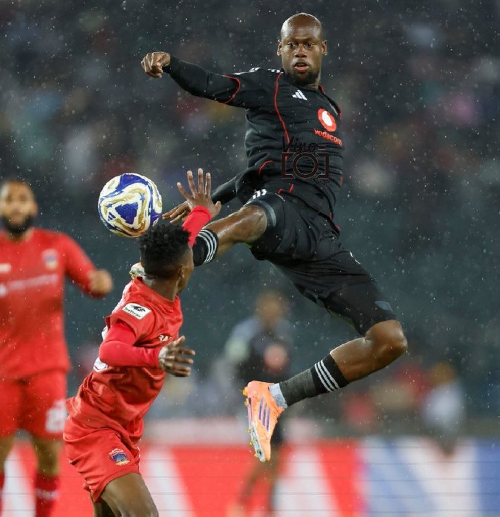 alexsithole's tweet photo. It’s been 14 years… start by winning the league first. https://t.co/FzdCST3LHK