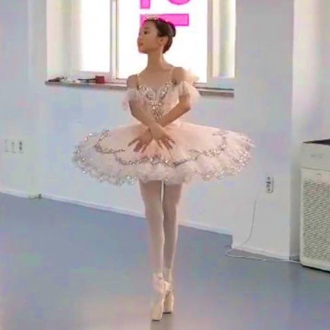 picscjiwoo's tweet image. pre debut                                              now