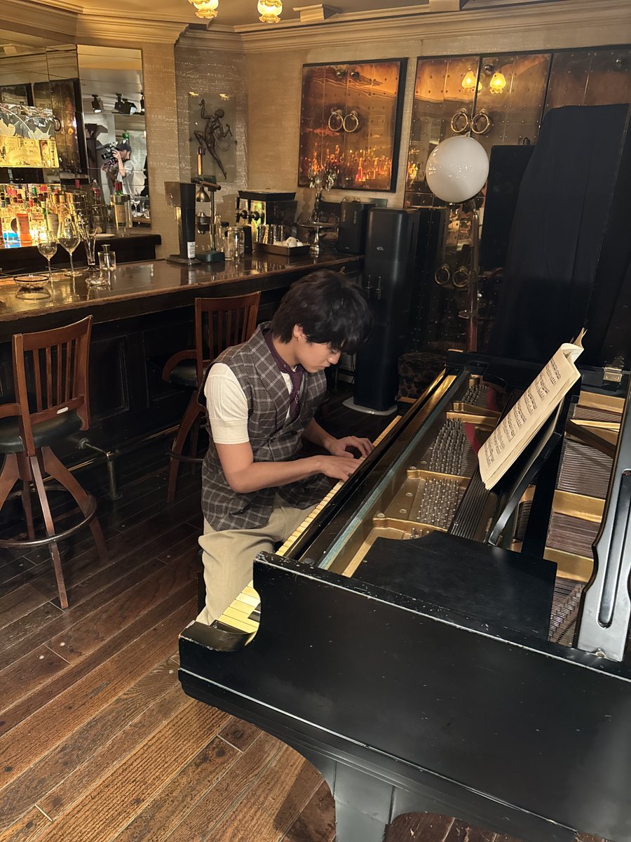 kp_STARRING_UM's tweet image. 𝐂𝐈𝐍𝐄𝐌𝐀
　 『𝐅𝐫𝐚𝐧𝐤𝐥𝐲, 𝐌𝐲 𝐃𝐞𝐚𝐫』
　　🎧「this time」
━━━━━━━━━━━━━━
　📸撮影オフショット

King &amp;amp; Prince「STARRING」12.24💿
#KingandPrince #STARRING