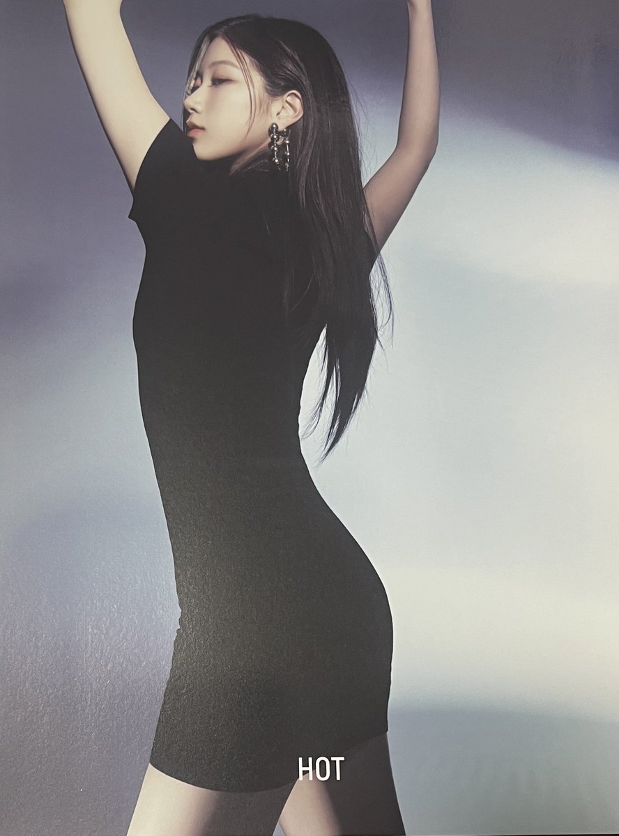 LE SSERAFIMのピアノ譜届いた！ 「EASY」「CRAZY」「HOT」「Come Over