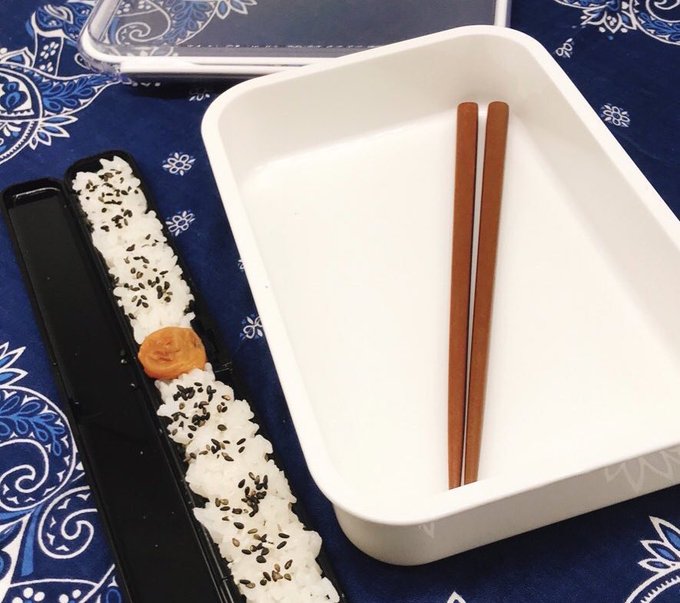 LauraBari65744's tweet photo. 夫婦喧嘩した翌日のお弁当 https://t.co/nRS3mCZcDA