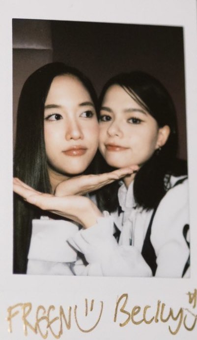 freenxbecbec's tweet image. its their thing whatever that is