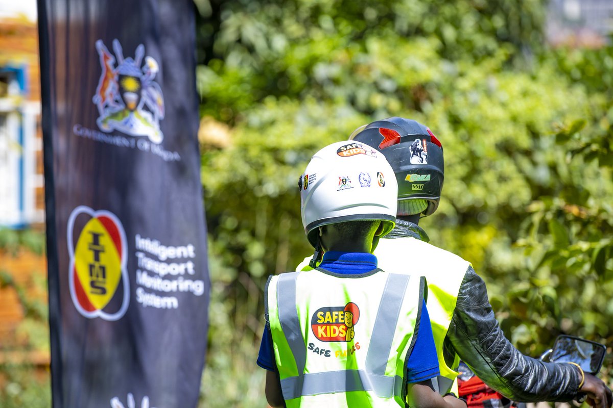 Urbanstyles256's tweet image. Together, we can build a future where road safety is a priority  for riders, drivers, and our youngest passengers. Let’s protect lives today to secure tomorrow.
#ITMSUg #SafeKidsSafeFuture