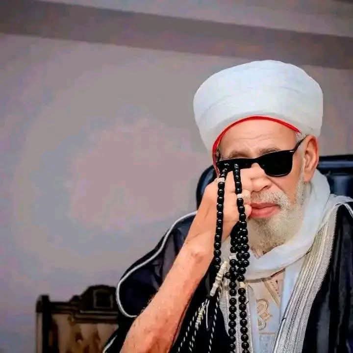 whitenigerian's tweet photo. Inna lillahi wa inna ilayhi raji’un. The passing of Sheikh Dahiru Bauchi is a great loss. May Allah grant him mercy, forgiveness, and the highest ranks of Jannah. 🤲🏻 https://t.co/n1dBN0LASW
