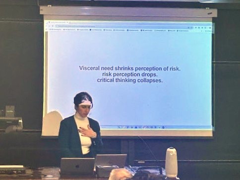 Illuminate tweet media