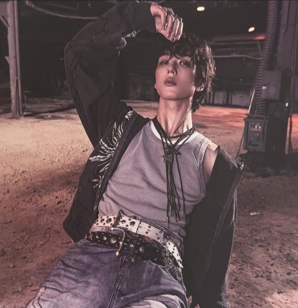 chiisungiie's tweet image. happy thanksgiving asteroid nation🤗 jisung digipack photo scans😛