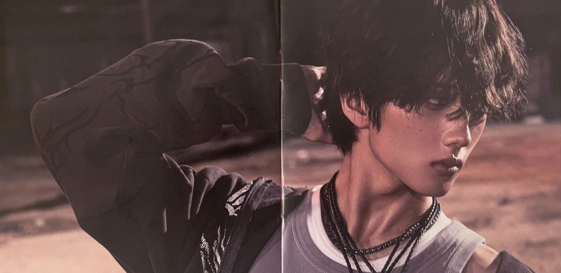 chiisungiie's tweet image. happy thanksgiving asteroid nation🤗 jisung digipack photo scans😛