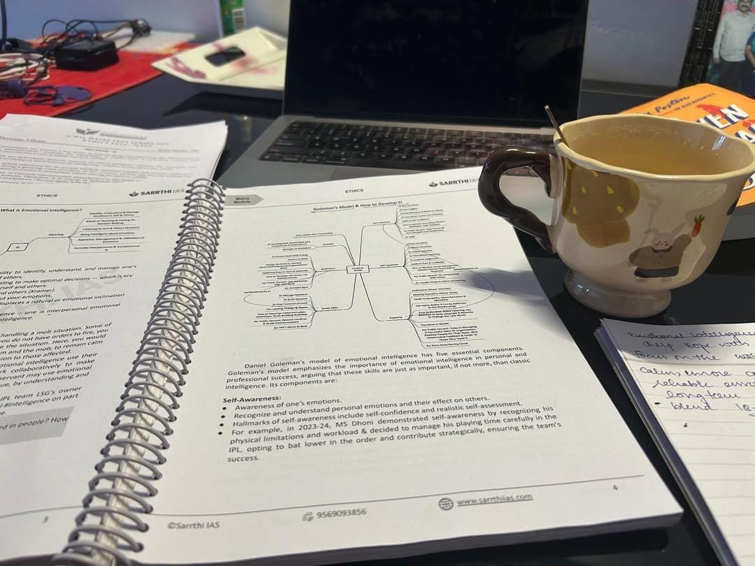 Imniteshkumar's tweet image. पढ़ाई और लड़ाई धैर्य और साहस से की जाती है, मित्र... अंत में जीत उसी की होगी जो आखिर तक टिका रहेगा...!!