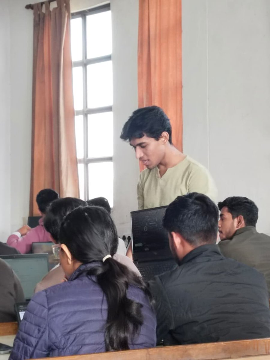 nouniverse_'s tweet photo. Some insights and views from the recent web3 event we hosted at our college! - @nounsdao @lilnounsdao the amazing community is now in India!