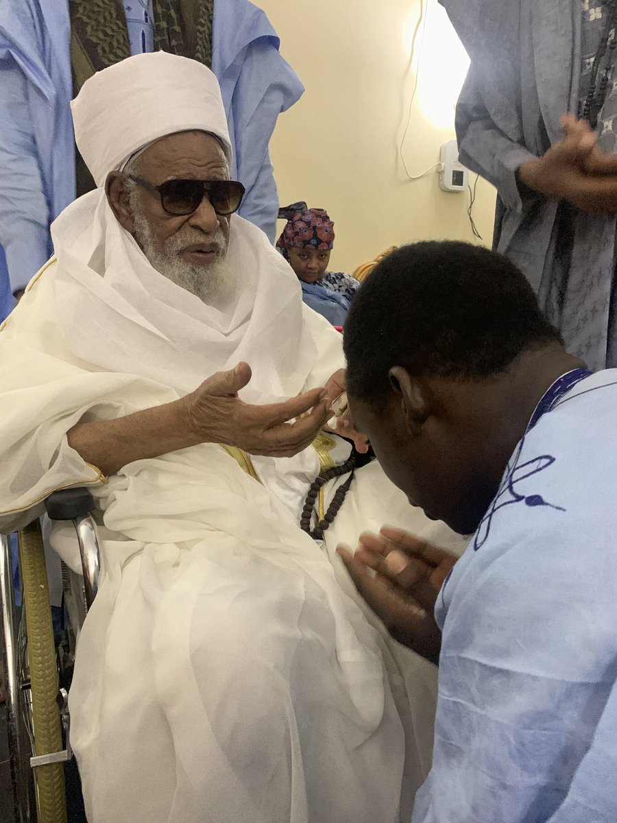 AbdulhakimMust4's tweet photo. Innalillahi wa inna Ilaihi raji'un.
Allahu Akbar.
 Sheik is an Erudite Scholar per excellence whose life was full of service to Allah and sacrifice to humanity. May Almighty Allah repose his soul and grant it eternal rest in Al- jannatul Firdausi. https://t.co/QeGFjsJTPw