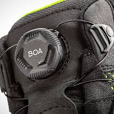 2026 ya giriyoruz hala ayakkabı bağcığı bağlıyoruz aw koyun şu sistemlerden olsun bitsin artık