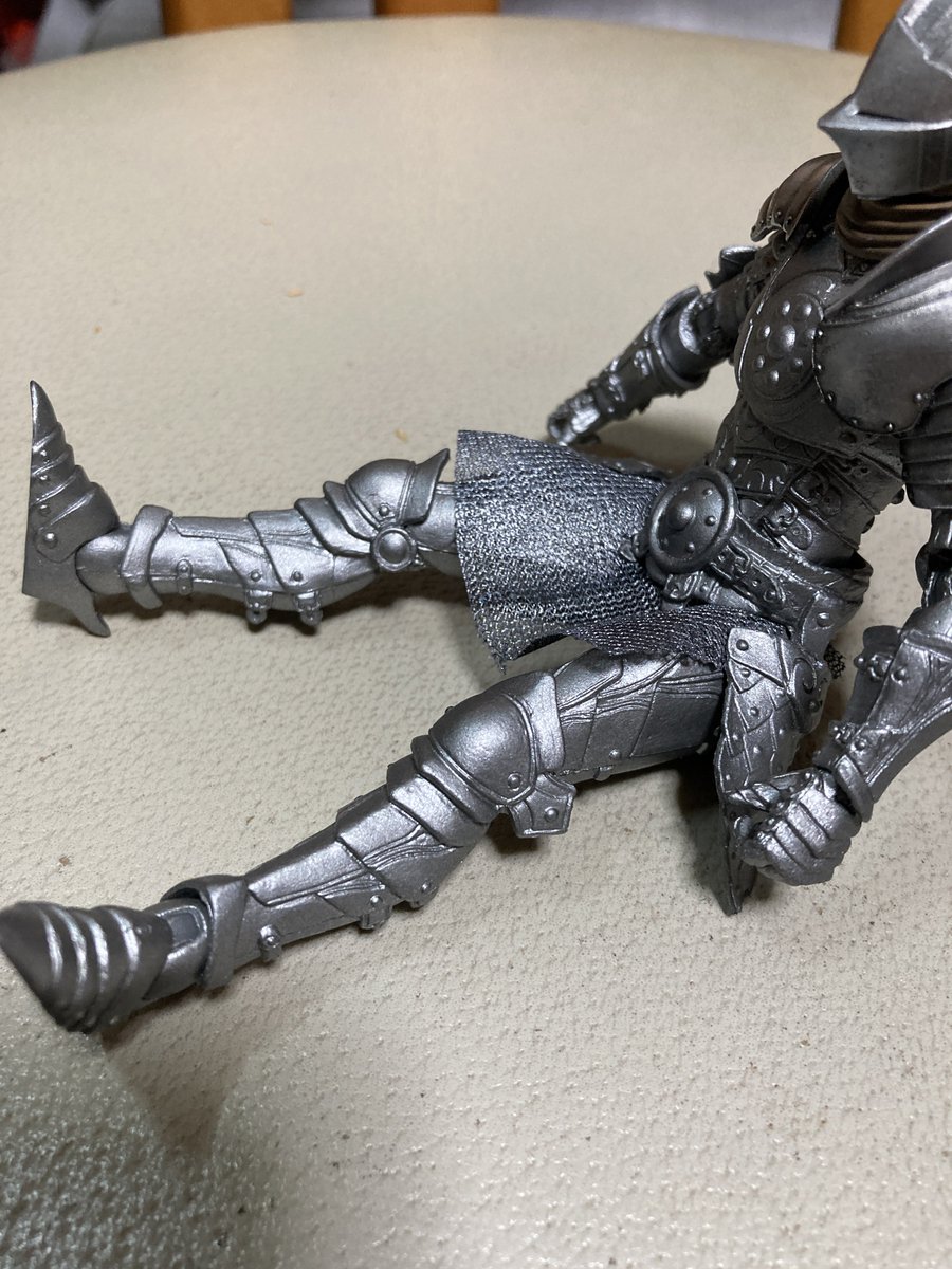 kinobori112's tweet image. フォロワーさんやらの情報でやってみたかった
洗濯ネットで鎖帷子再現
可動などは問題ない
長さに悩む
後ろはハーフパンツぐらいに決めたが
自分で作ると調整が延々終わらないやね