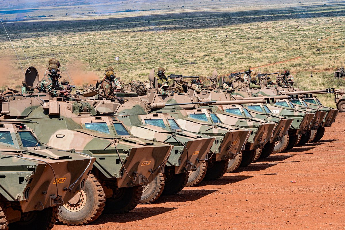 SANDF_ZA's tweet photo. Exercise Vukuhlome || Distinguished Visitor’s Day
Different arms of services and SA Army Formations jointly participated in various military simulations. They demonstrated their capabilities to various stakeholders at Mount Haxley.
#SANDF
#DistinguishedVisitorsDay https://t.co/X1AX5K5FH2