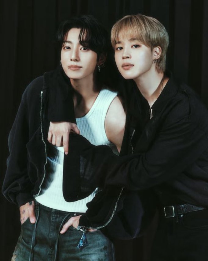 jmzfilter's tweet photo. Omg Jimin and jungkook 🖤
#jikook https://t.co/eAFwTQ26mq