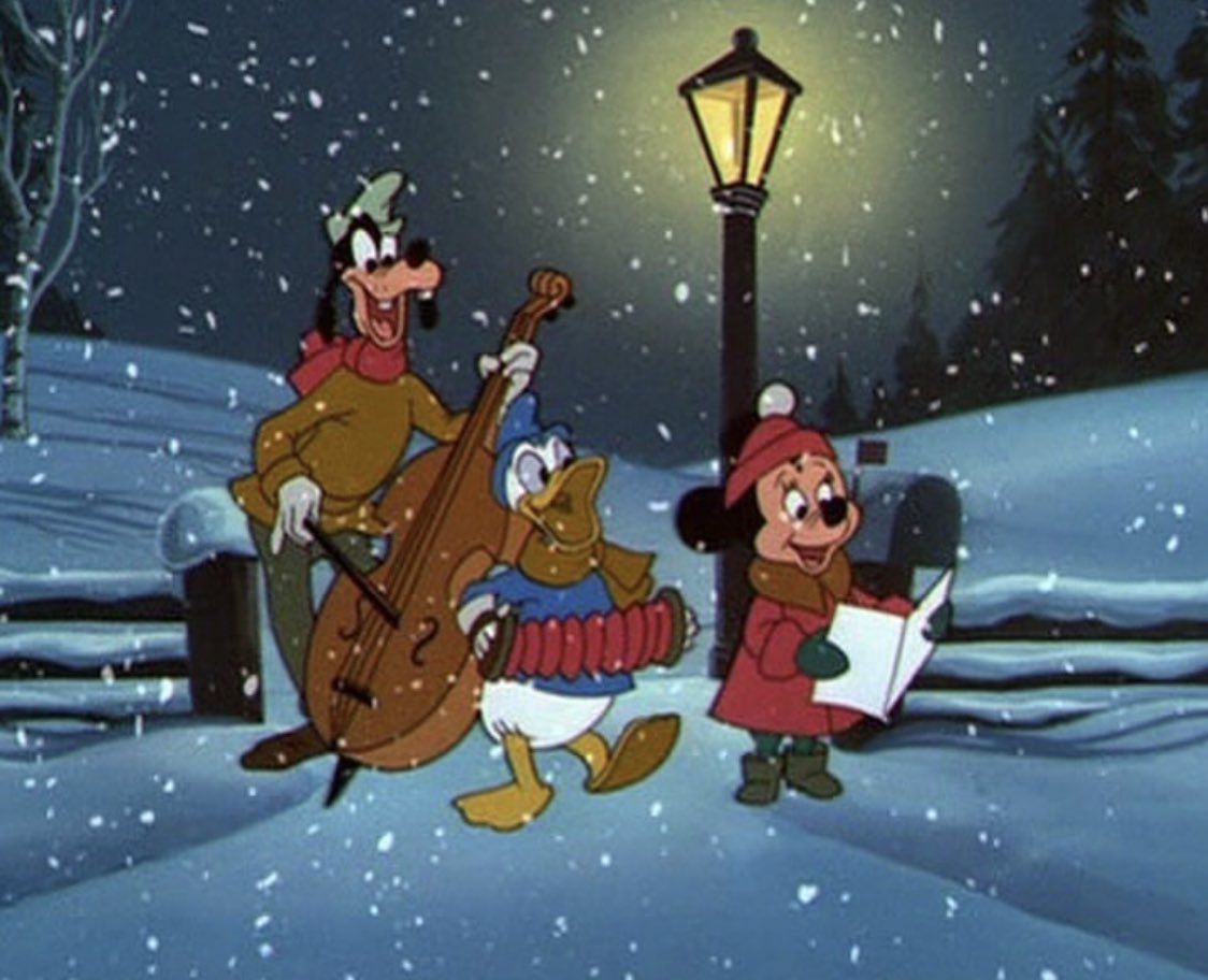 ArtCelineLove's tweet image. christmas season in old disney🎄🎊🎉