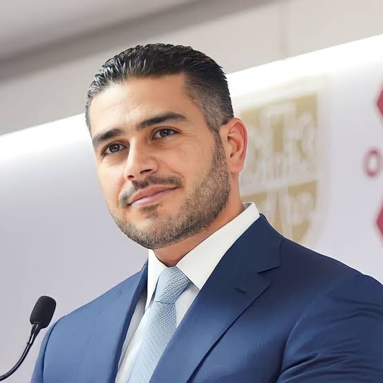 Jime2002_'s tweet image. Señores, les presento el próximo Presidente de México. Saquen cap.