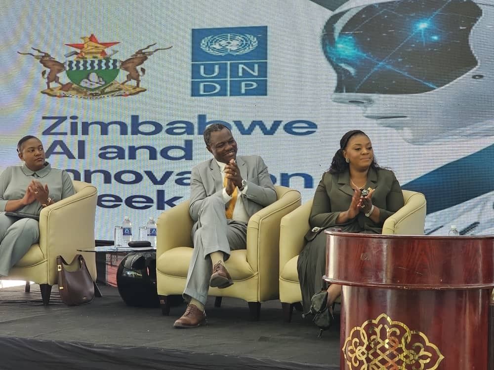 UNDPZimbabwe's tweet photo. 🇿🇼🤖 “Zimbabwe has shown this week that we have the talent, ambition, and commitment to lead in emerging technologies. Our innovators are building solutions that can transform industries and communities.”

— Dr. Ayodele Odusola, UNDP Resident Representative
#AIInnovationWeek #DigitalZimbabwe