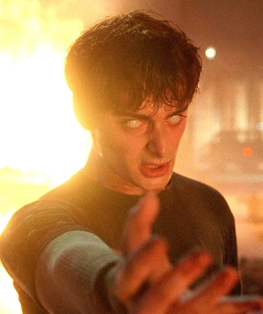 ǝɹᴉɐlɔ (@claireylest) on Twitter photo 