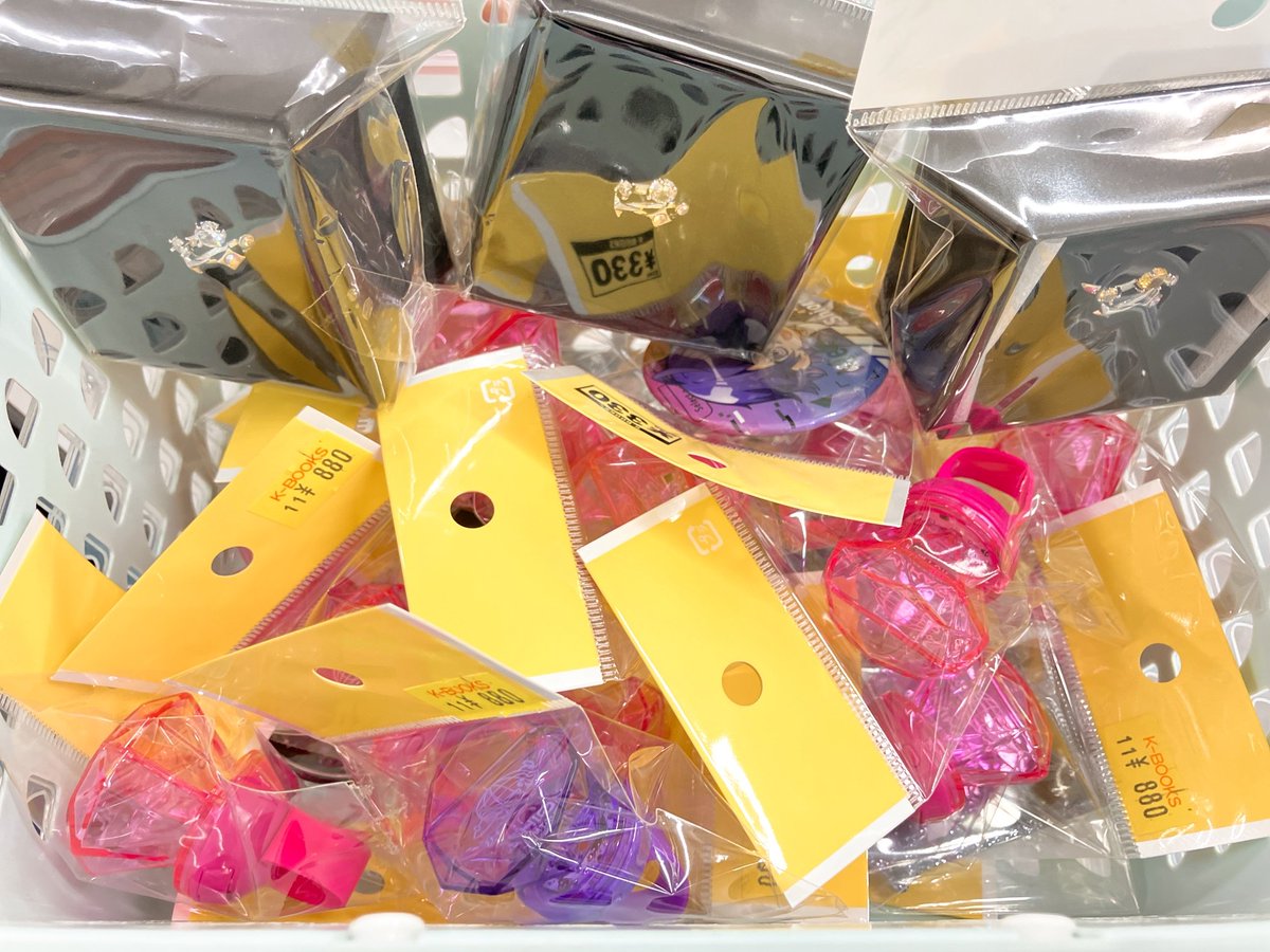 i f缶バッジ 16個、リングライト、写真セット i f缶バッジ 16個、リングライト、写真セット リングライト1500