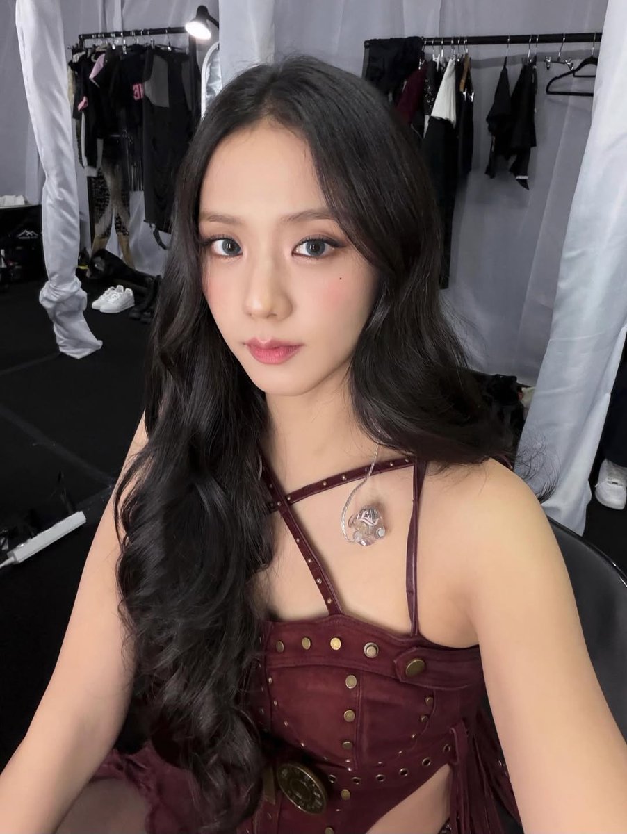 BLACKPINK_PH's tweet photo. 112725 | JISOO Instagram Update 

"PILIPINAS 🩷
Para talaga akong bumalik sa kabataan ko—ang dami kong tawa at sobrang saya ko!
Hindi ko malilimutan ang pink wave n’yo!
Maraming salamat sa pagbibigay sa amin ng napakagandang alaala.
Mahal ko kayo!"

🔗https://t.co/ww4SFexDdF

#DEADLINE_IN_BULACAN #BLACKPINK #DEADLINE