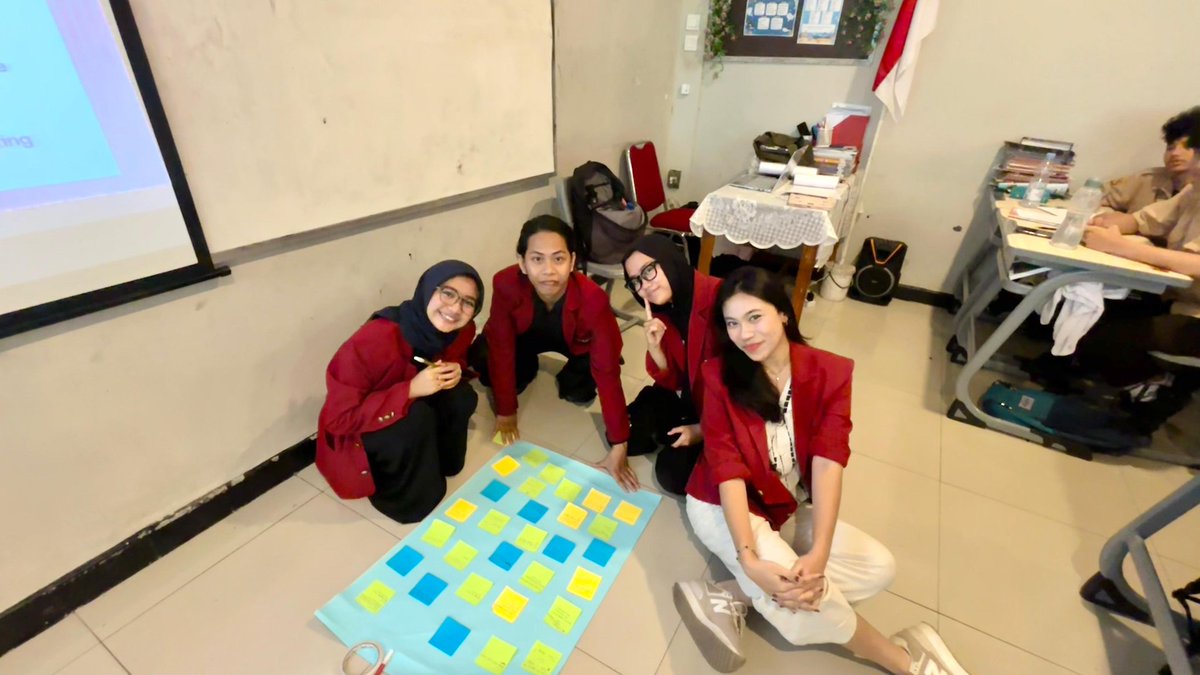 kamenryder37's tweet photo. #salampendidikan https://t.co/InMCPSlATs