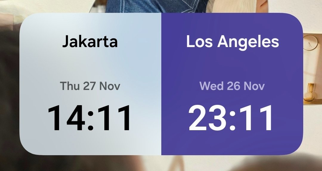 rockologistwit's tweet image. Just so you know, it&apos;s been my clock interface on my phone for the past few months. 🙃