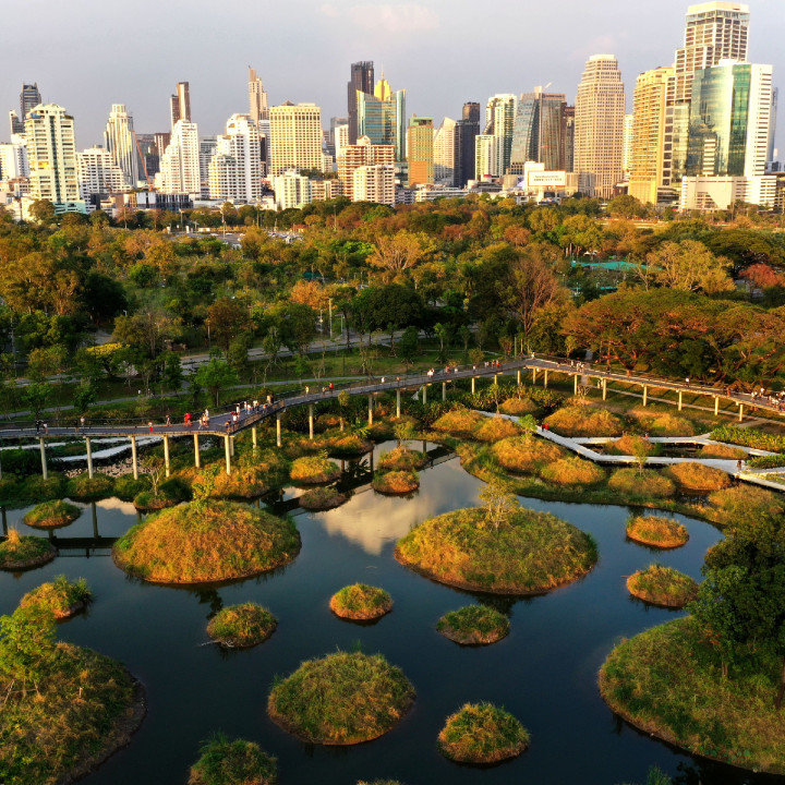 RIBAJ's tweet image. 🧩 Towards a deeper biomimicry: how can architects design to align with ecosystems?

Precision manufacturing, co-opting water and designing for life and the circular economy  could help facilitate the epochal shift needed to respond to global heating. 

ribaj.com/intelligence/t…