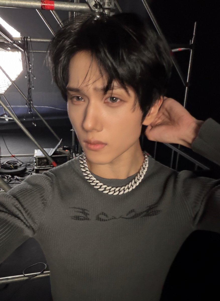 jisunqpawrk's tweet image. DAMN PARK JISUNG???!!!!!