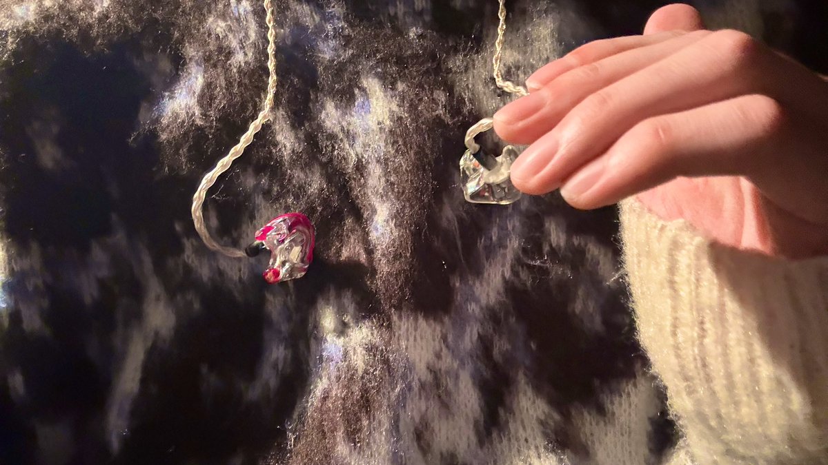 あは〜ン♡女よ〜ン♡ かわいいニット見て〜ン♡