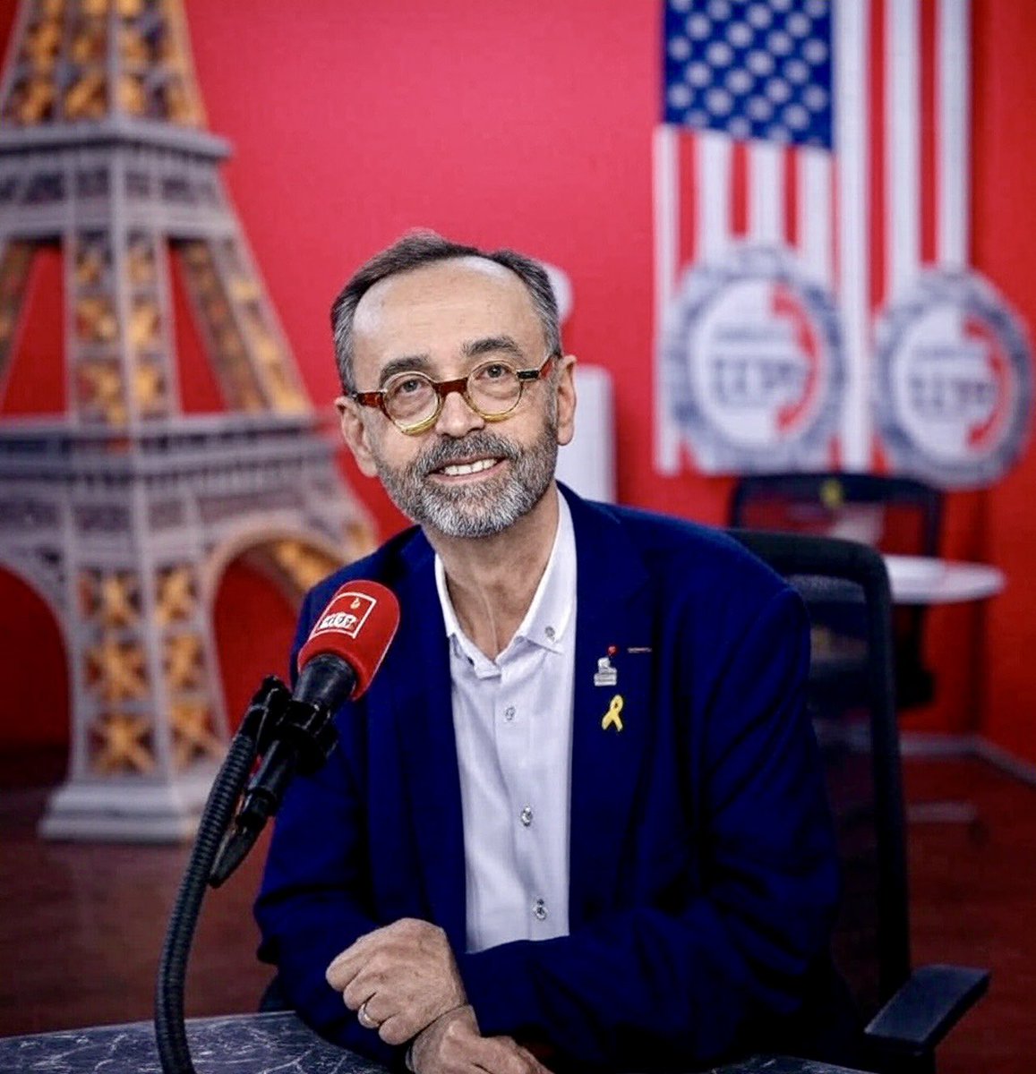 We are the world, we are the children : c’est le moment de faire tomber les masques 

Reporters Sans Frontières (RSF), connu en anglais sous le nom de Reporters Without Borders, est une organisation non gouvernementale fondée en 1985 en France par Robert Ménard. Elle se présente