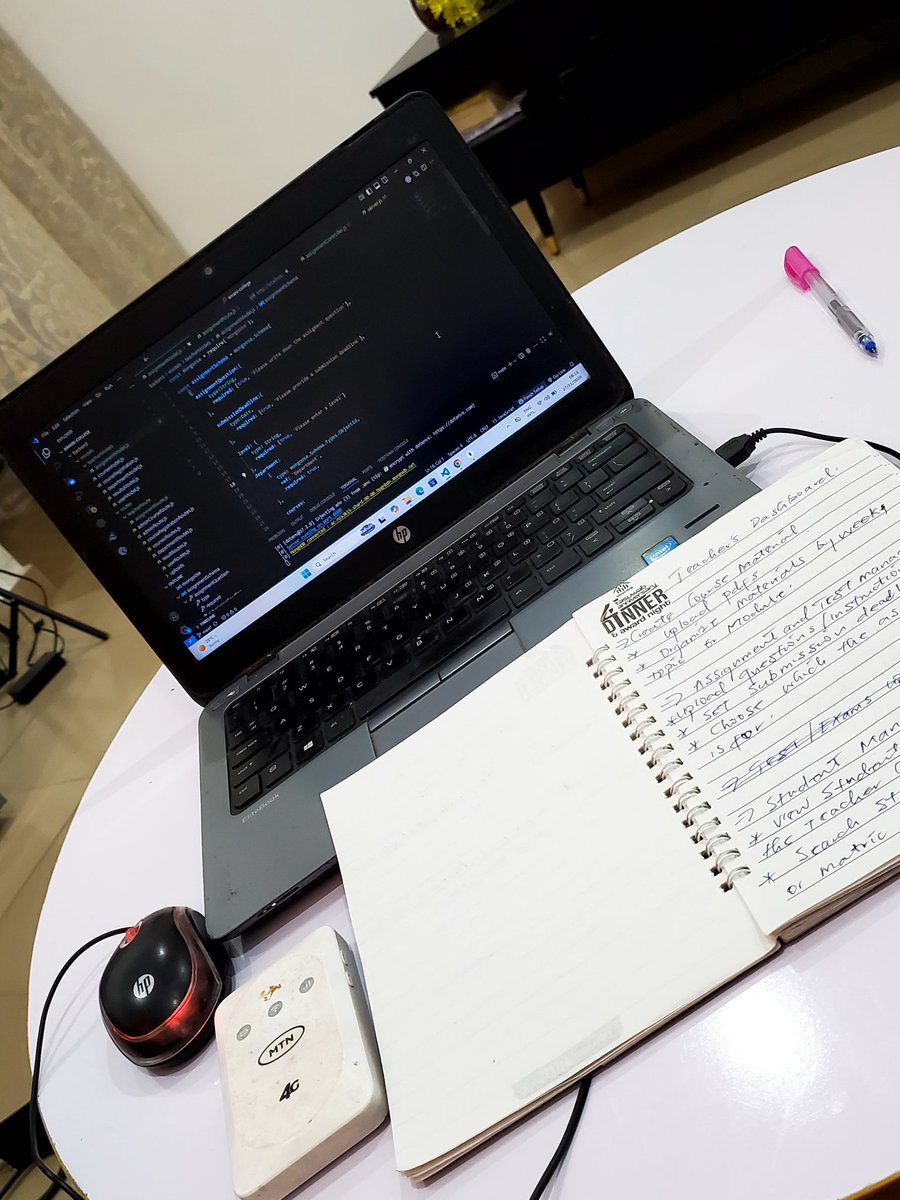 amysly_'s tweet image. Well… this is my setup 😂 
Not fancy, but it gets the job done.