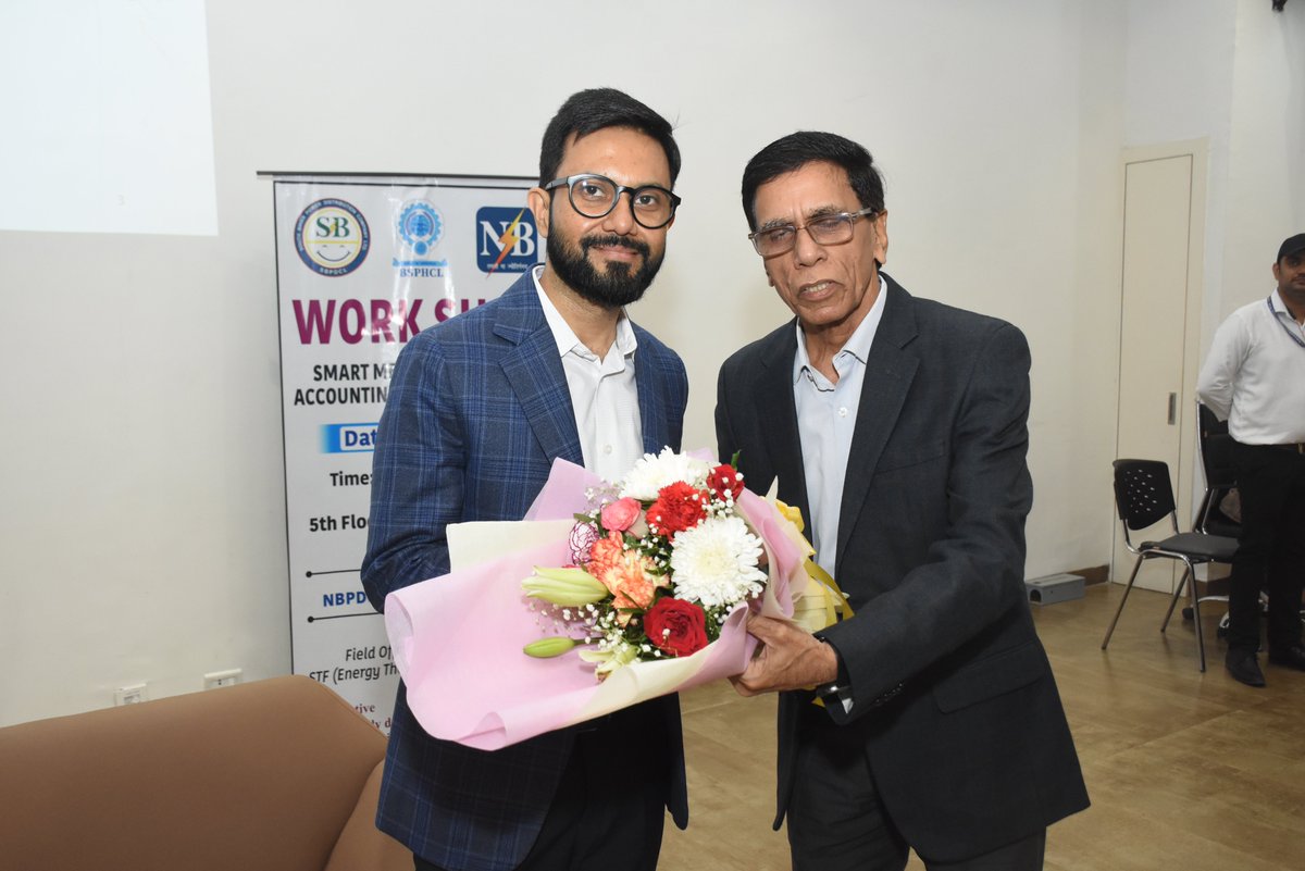 आज विद्युत भवन में Smart Metering,Energy Accounting &amp; Data Analytics पर Workshop का आयोजन हुआ।कार्यक्रम का शुभारंभ CMD,BSPHCL श्री <a href="/manojksingh_IAS/">Manoj Kumar Singh</a> द्वारा दीप प्रज्वलन कर किया गया।
इस अवसर पर SBPDCL के MD श्री <a href="/mahendrakr_ias/">Mahendra IAS</a> NBPDCLके MD श्री राहुल कुमार(IAS) भी उपस्थित रहे।(1/2)