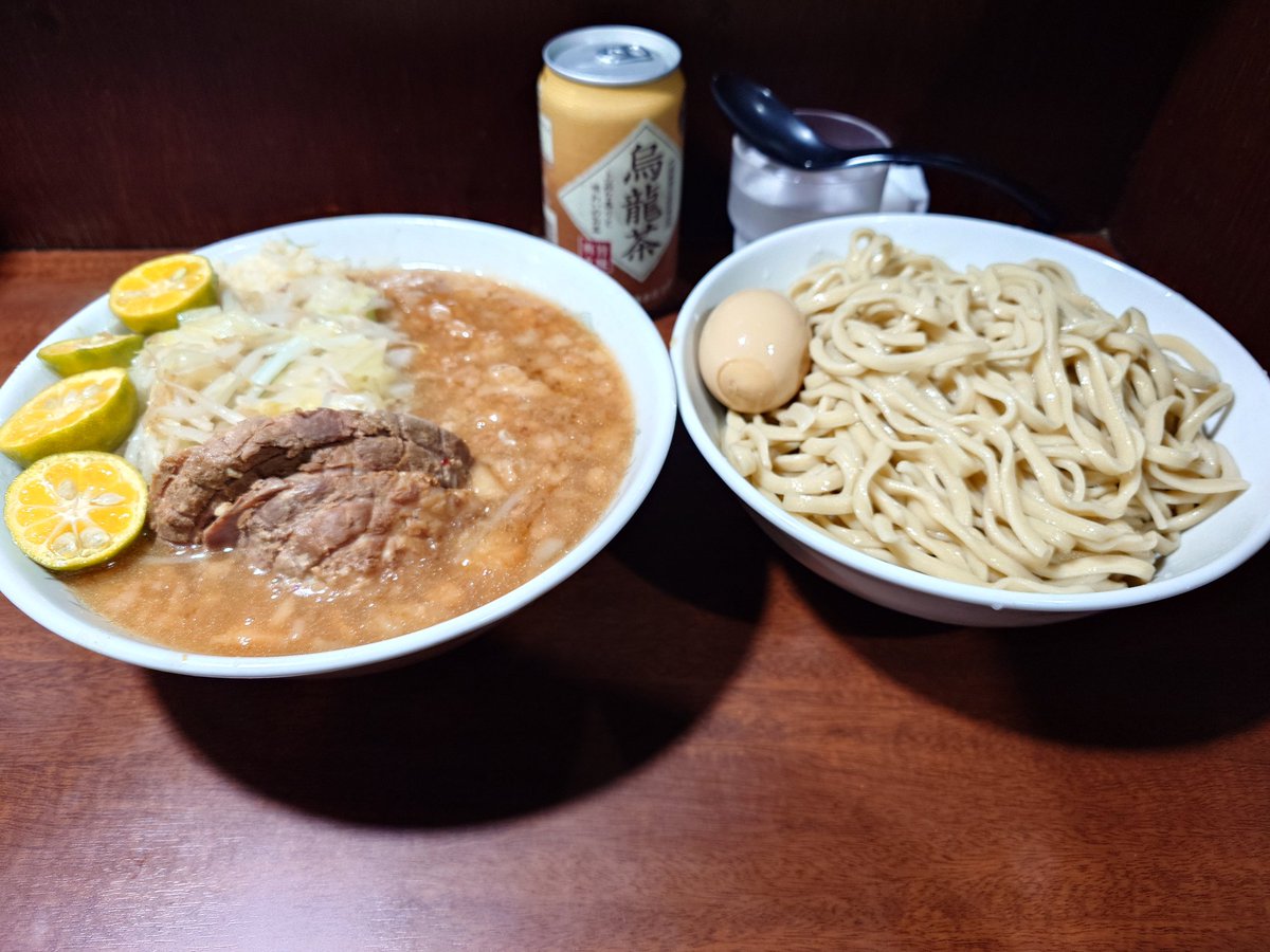 本日はD麺にて
つけ麺(ラーメン味・酸味無)＋味玉 ウーロン茶
しっかりと〆られた麺をラー味で味わってシークワーサーでさっぱりと😋
ごちそうさまでした🙏