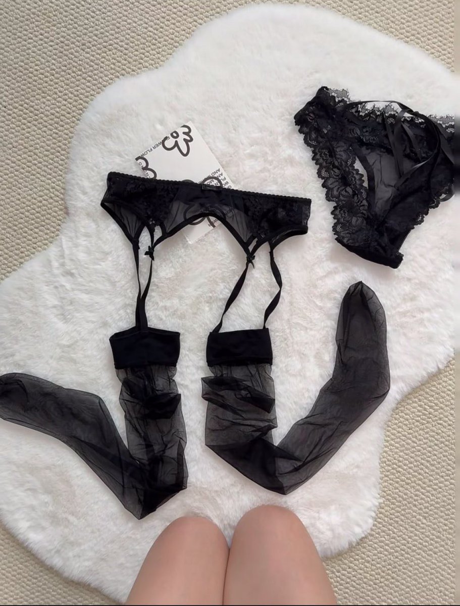 LadyAlysonpai's tweet image. 想問一下 
你們女友或固定會穿這個討你開心嗎🤣
我經常買啊🤣
👇👇👇