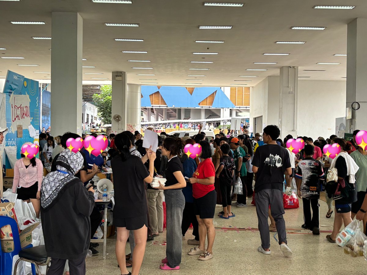 G7destiny's tweet image. อัปเดตสถานการณ์ ณ ศูนย์พักพิง ม.อ.หาดใหญ่

“ขอให้ถือประโยชน์ส่วนตนเป็นที่สอง ประโยชน์ของเพื่อนมนุษย์เป็นกิจที่หนึ่ง” จริงๆ 😭💙 น้ำใจคนไทยรวมอยู่ที่นี่หมดแล้ว รถบรรทุกของบริจาคทยอยเข้ามาอย่างต่อเนื่อง แต่ยังสามารถส่งของบริจาคเข้ามาได้เรื่อยๆเลยนะคะ 

#น้ำท่วมหาดใหญ่ #น้ำท่วมใต้