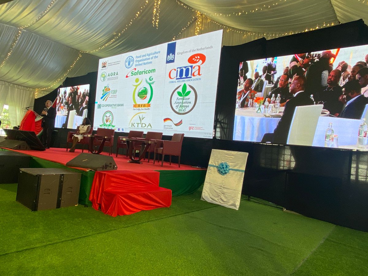 GusiiTycoon's tweet image. Young farmers are using AI-powered tools to detect plant diseases early, saving crops and maximizing profits. The Enashipai Summit illustrates the practical benefits of the Agri Tech Revolution in disease management. #MoALD, #AgriNext