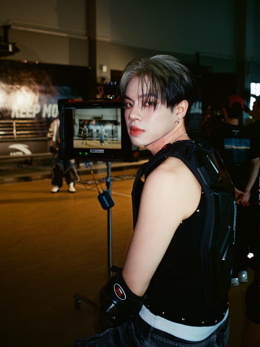 terk_ntw's tweet image. รอแป๊บพี่ 🚗💨 #TERKNTW #HOWLS_NO2