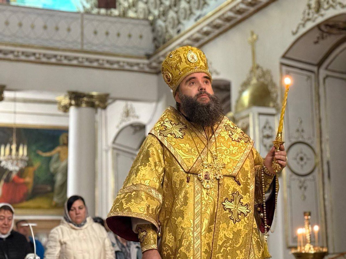 Bayanov74's tweet photo. L'arcivescovo #Andriy (#Vasilashka) di #Petropavlovsk, vicario della diocesi di #Dnepropetrovsk della Chiesa ortodossa ucraina, è stato rapito dai sicari di #ZniffoloZeblaZelensky..
Il vescovo è attualmente detenuto in prigione.. https://t.co/cPfcy1pRdG