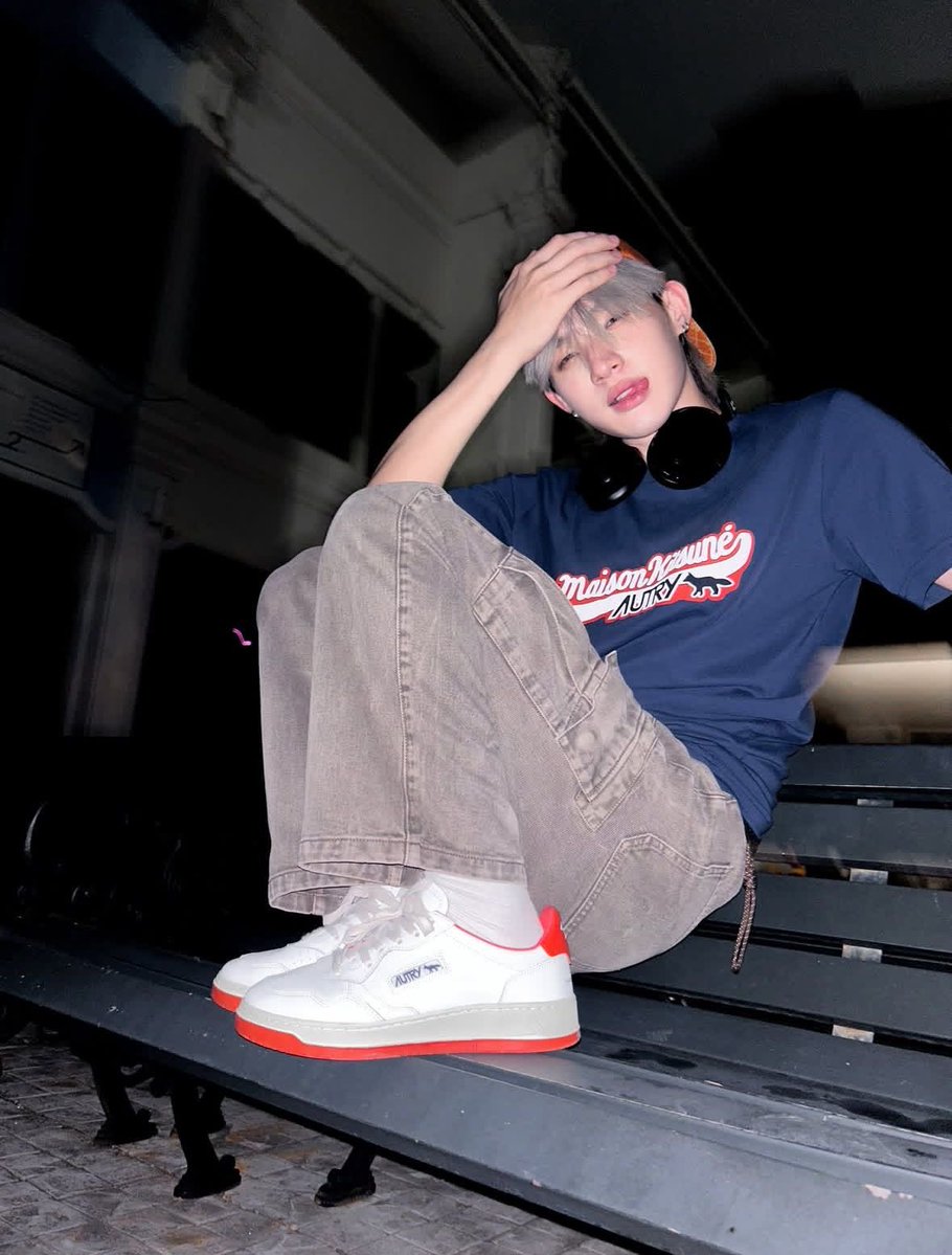 hongshihourly's tweet image. 